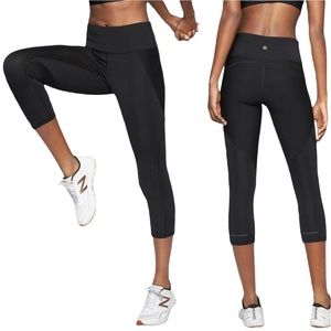 Athleta Black Stealth Capri Cropped Leggings Size XS
